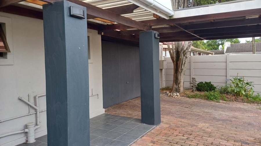 5 Bedroom Property for Sale in Bodorp Western Cape